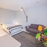 Stylish & Chic Studio- Prime Notting Hill Location