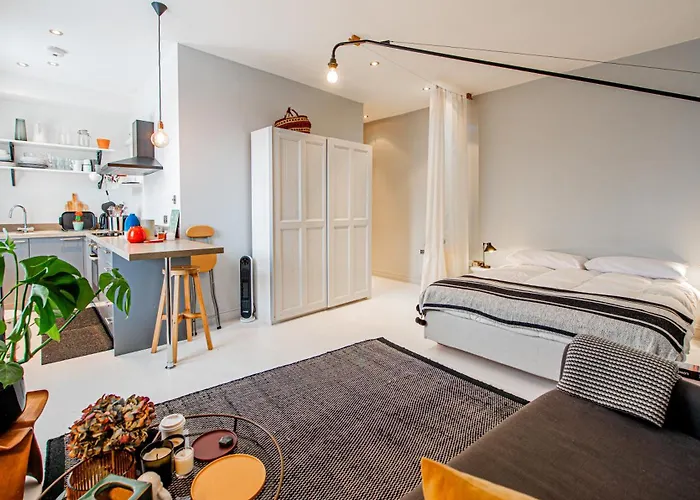 Stylish & Chic Studio- Prime Notting Hill Location
